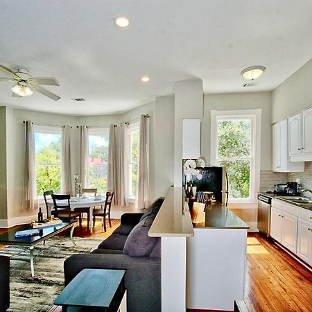 2 Bedroom Renovated Townhouse In Downtown Savannah Extérieur photo