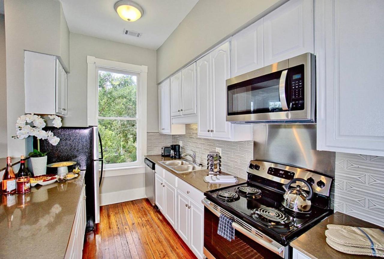 2 Bedroom Renovated Townhouse In Downtown Savannah Extérieur photo