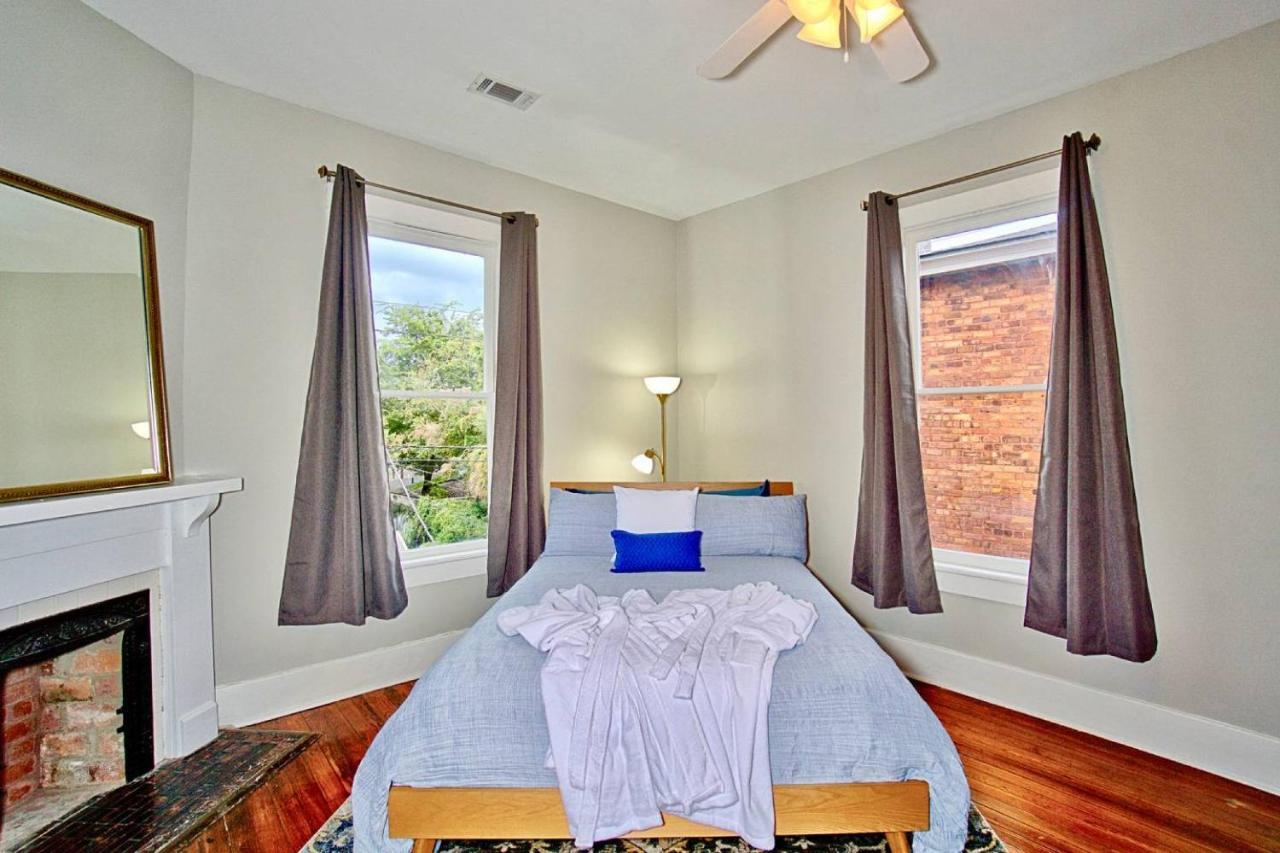 2 Bedroom Renovated Townhouse In Downtown Savannah Extérieur photo